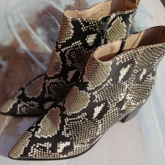 Shoes - Snake skin boot for women, by Saks Fifth Avenue